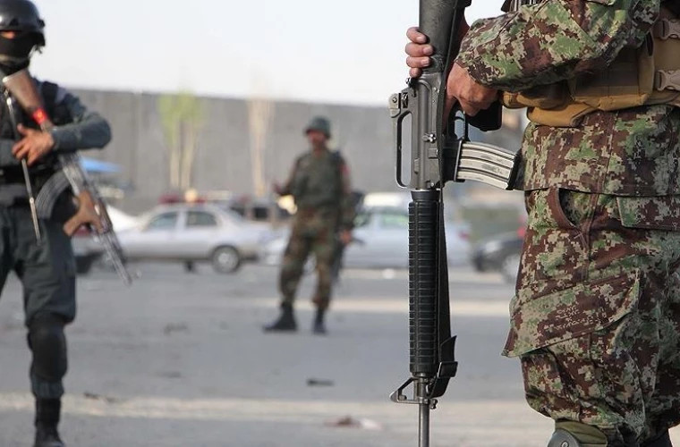 Afganistan: Şi capitala provinciei Helmand a căzut în mîinile talibanilor