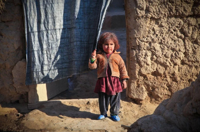 UNICEF: Peste 1 milion de copii riscă să moară de foame în Afganistan