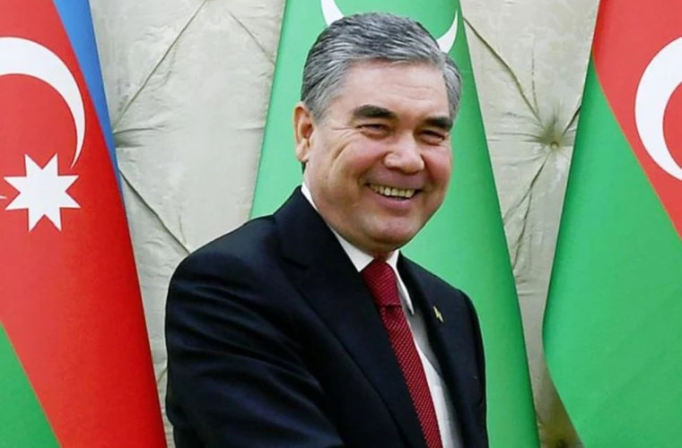 Președintele Turkmenistanului a inaugurat un șantier cu o lopată și o roabă din aur