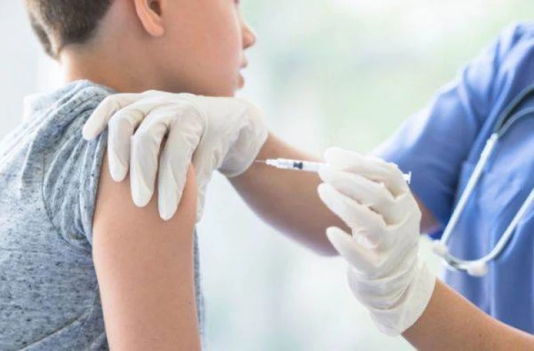 În R.Moldova ar putea să înceapă vaccinarea copiilor de la 12 ani