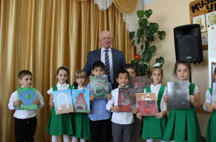 Детсад с юга Молдовы получил в дар новые книги на русском языке