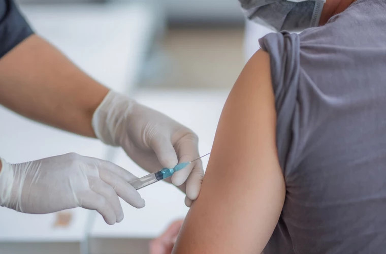 Trei studii arată că vaccinurile Covid-19 NU funcționează