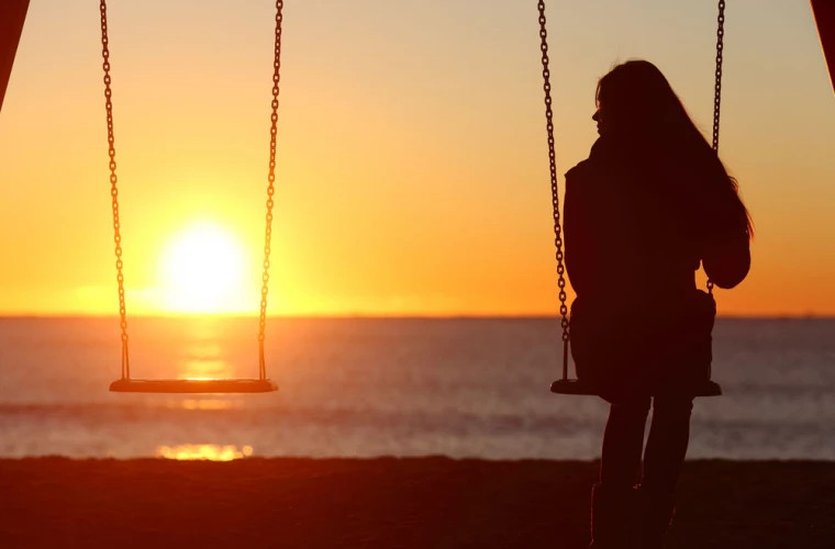 Patru cazuri în care frica de singurătate îți distruge viața