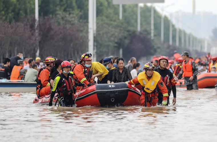 Почти два миллиона человек пострадали от наводнений на севере Китая