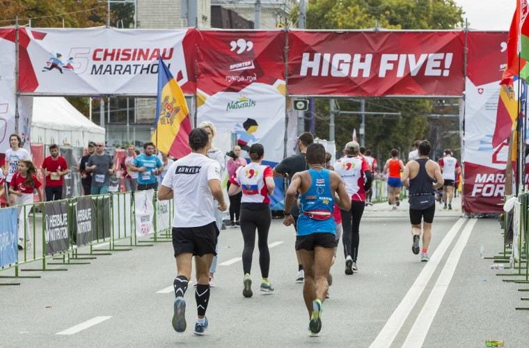 Două mii de persoane din 26 de ţări, participă la Maratonul Internaţional Chişinău 