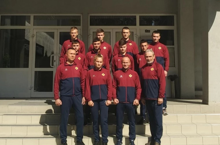 Пять молдавских боксёров вышли в полуфинал чемпионата Европы