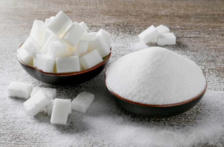 Scumpirile se țin lanţ: Cu cît a crescut prețul la zahăr