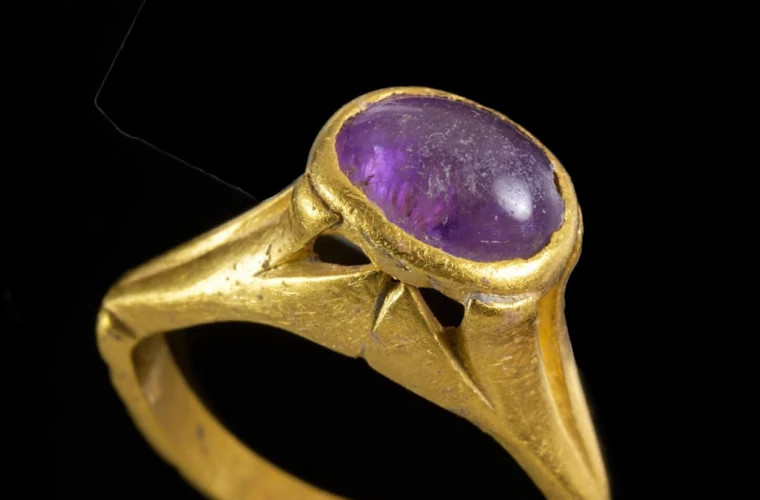 Un inel de aur vechi de 1.300 de ani, descoperit în Israel 