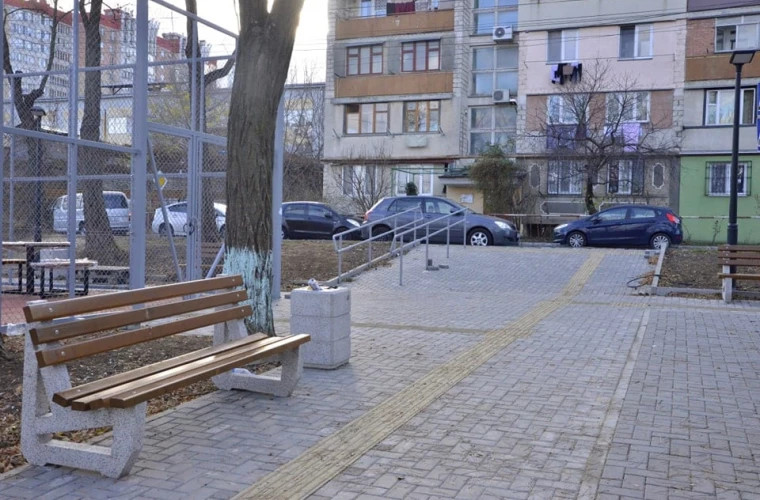 În cartierul Telecentru a fost amenajat un spațiu inclusiv pentru persoanele cu dizabilităţi de vedere (FOTO)