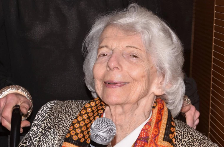 Grace Mirabella, fost redactor-şef al celebrei reviste Vogue, a încetat din viaţă la 91 de ani
