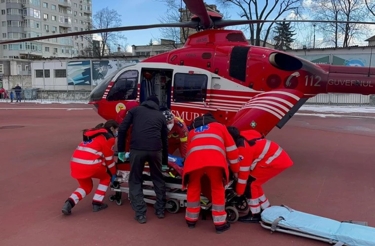 Un bărbat din Vulcănești, dus cu un elicopter SMURD la Chișinău