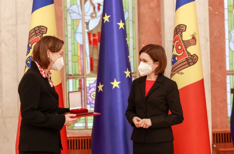 Санду наградила «Орденом Почета» посла Германии в Молдове