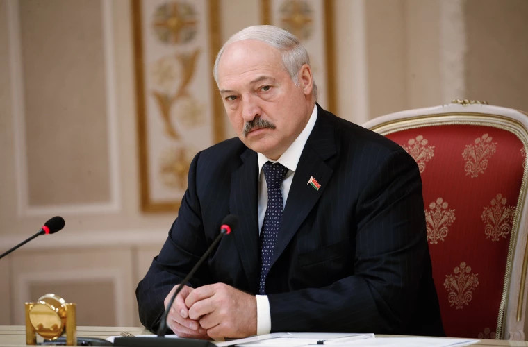 Лукашенко раскрыл, когда в Беларуси могут появиться сотни тысяч российских военных