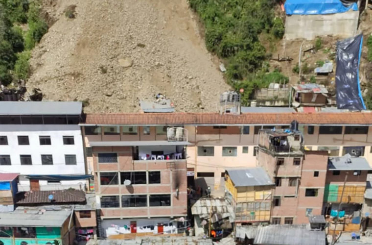 На севере Перу оползень накрыл более 60 домов, а 7 человек пропали без вести
