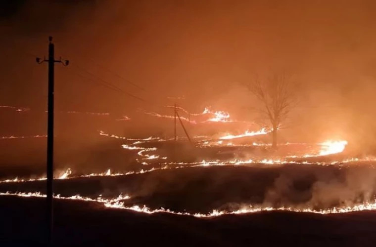 Incendiu puternic în Ivancea