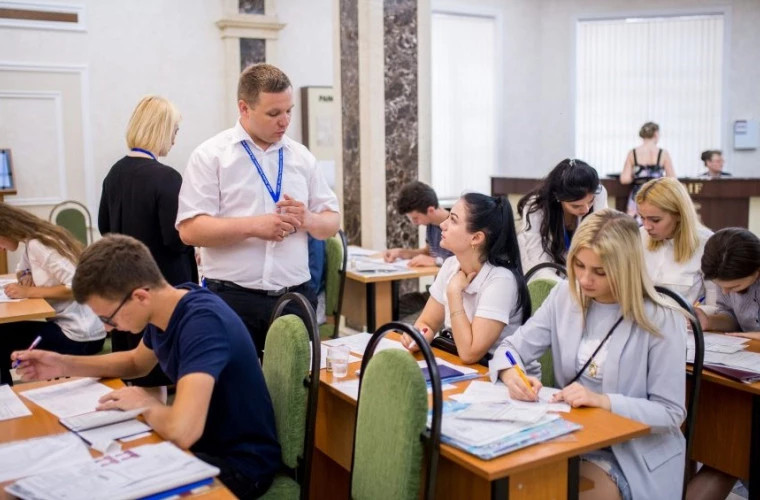 Какие факультеты в МолдГУ самые популярные? 