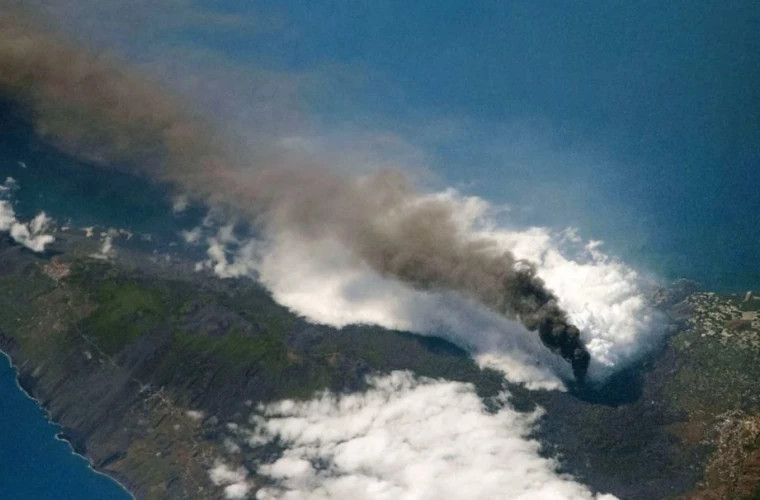  Фотография вулкана на острове Пальма - победитель конкурса «Изображение года»