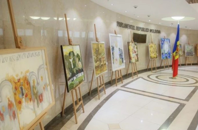 В парламенте открылась выставка пасхальной тематики