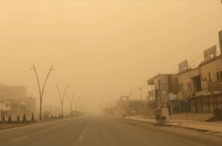 В Ираке из-за песчаных бурь отменены школьные занятия