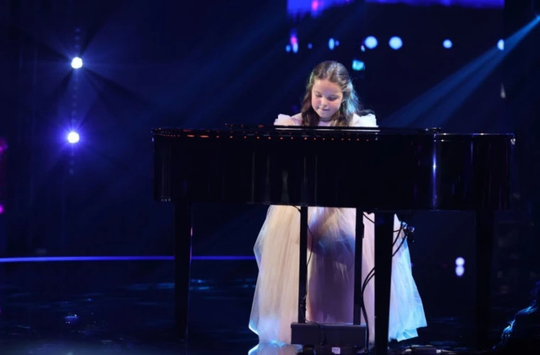 9-летняя пианистка из Республики Молдова заняла 3-е место на конкурсе «У румын есть талант»