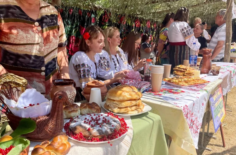 Festivalul „La Vatra Plăcintelor”, organizat în satul Cigîrleni