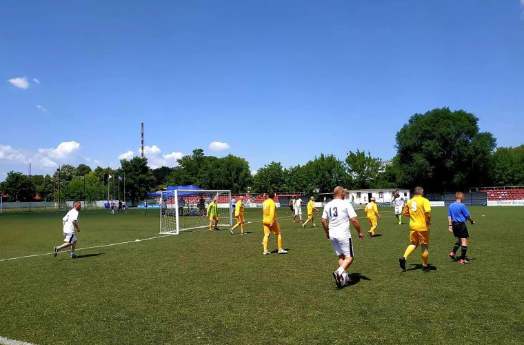 A avut loc turneul republican de mini-fotbal între funcționari publici și consilieri orășenești
