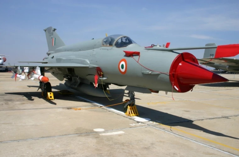 Истребитель МиГ-21 потерпел крушение в Индии, два пилота погибли