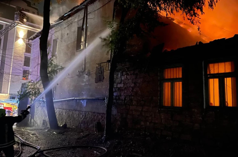 Крупный пожар в Кишиневе потушен усилиями более 70 пожарных 