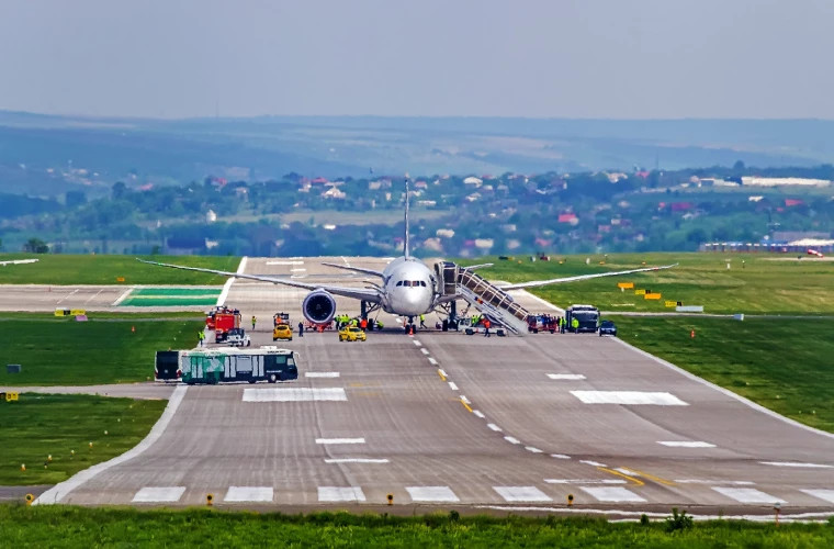 Запускаются новые авиарейсы из Кишинёва в Тбилиси, Варшаву и Прагу