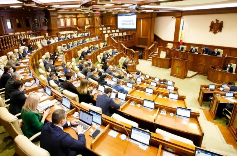 Какими иностранными языками владеют депутаты парламента Молдовы