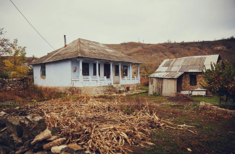 Миром забытые: в селе под Кишиневом пустует каждый второй дом