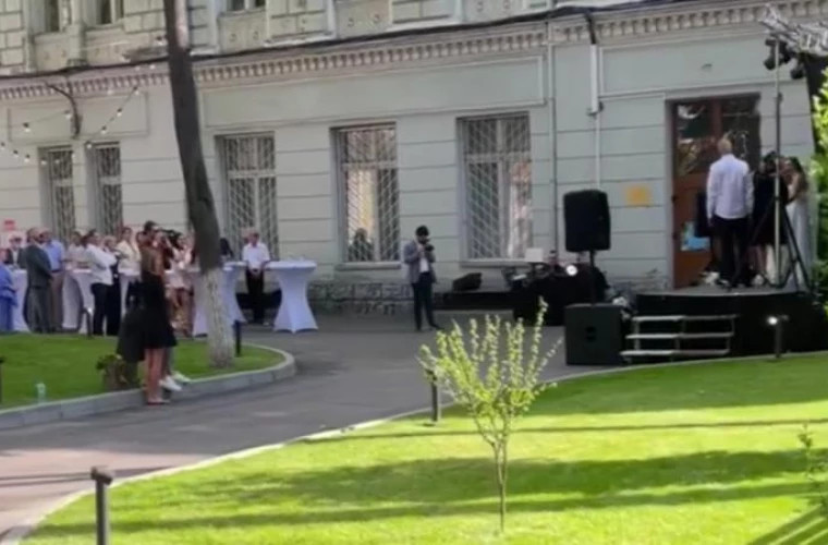 Nuntă în curtea Primăriei Chișinău un consilier municipal cere explicații de la autorități