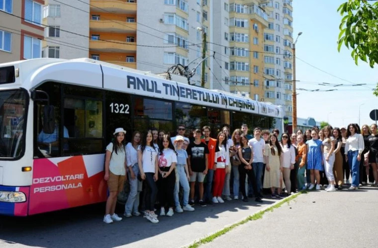 Primăria Chișinău lansează troleibuzul dedicat Anului Tineretului 2023