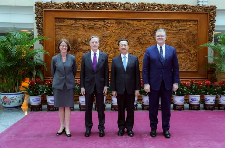  Oficialii chinezi și americani sau întâlnit la Beijing