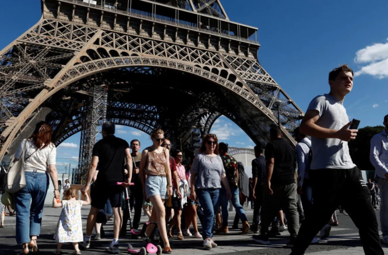 Франция готовится к наибольшему наплыву туристов
