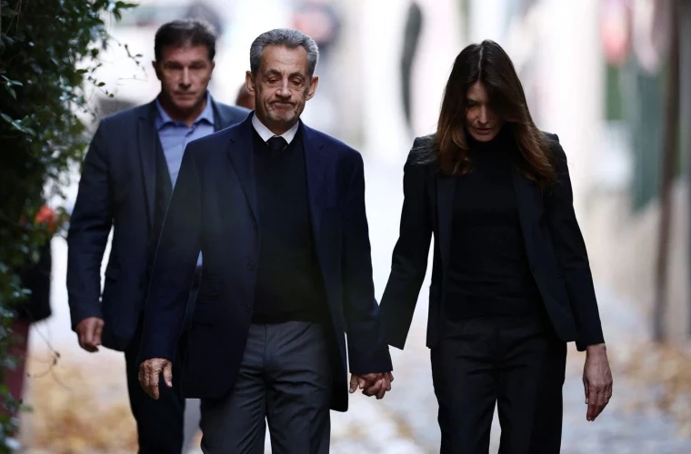 Nicolas Sarkozy a sosit la închisoarea din Paris pentru a-și ispăși pedeapsa