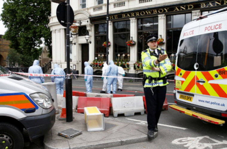 Бардак в Европе продолжается: В Лондоне автомобиль въехал в толпу у Мечети - Бадди Китон — КОНТ