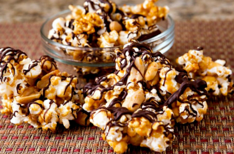 Cum să faci popcorn cu ciocolată la tine acasă VIDEO