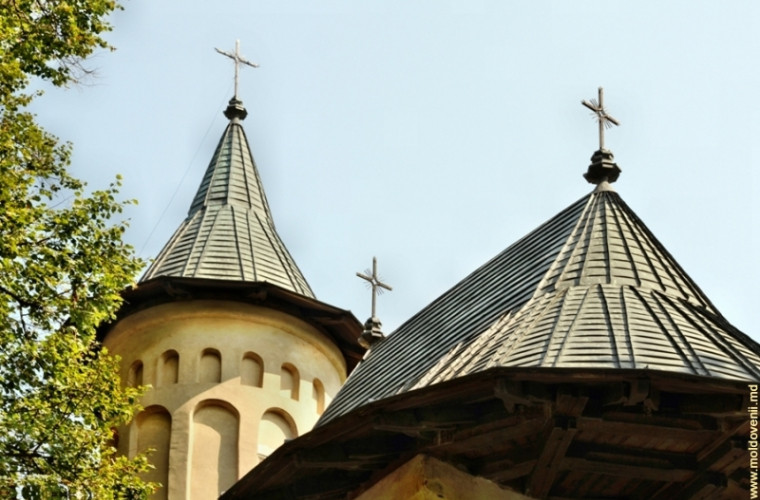 Mănăstirea Coşula – oază a spiritualității moldovenești (FOTO)
