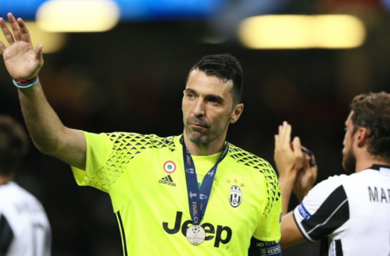 E oficial! Buffon părăseşte Juventus