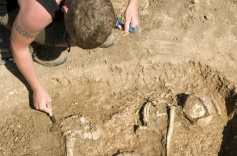 Un schelet vechi de 2.000 dezvăluie cum a fost răstignit Iisus