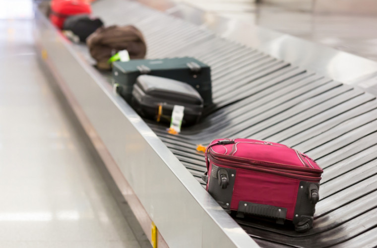 90 de pasageri ai rutei Dublin-Chişinău au ajuns acasă fără bagaje