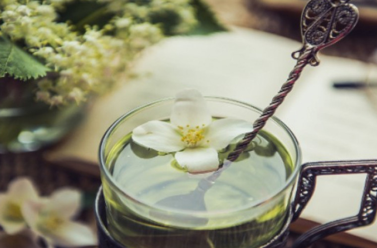 Tot ce trebuie să știi despre ceaiul de iasomie