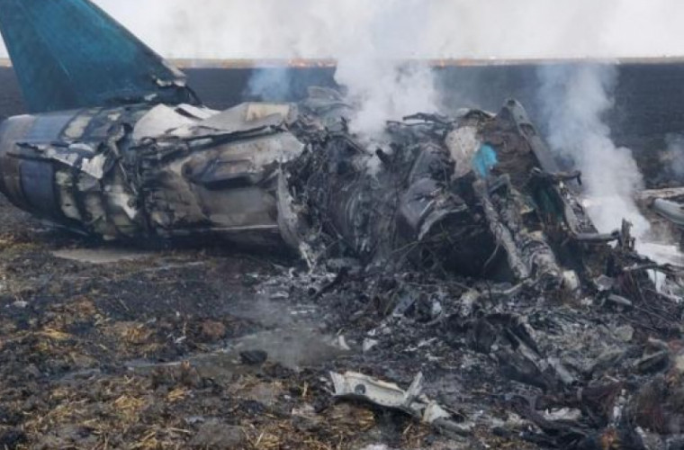 Un avion MiG-21 s-a prăbuşit în România în timpul unui miting aviatic (VIDEO)