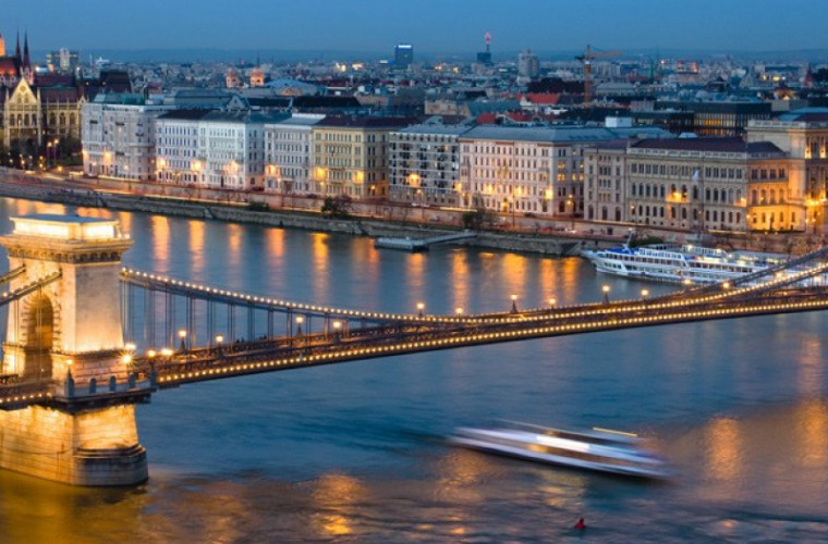 Guvernul ungar interzice zgîrie-norii la Budapesta