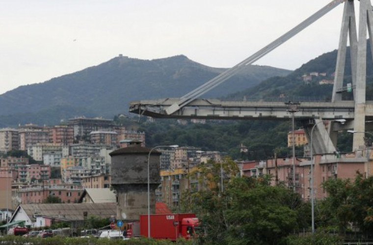 Între 10 şi 20 de persoane, încă date dispărute după tragedia de la Genova