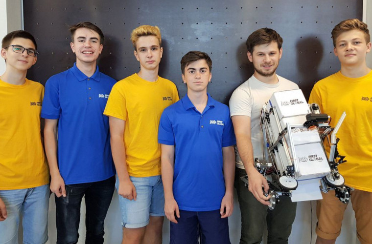 Şase moldoveni au cîștigat bronzul la Olimpiada Mondială de Robotică