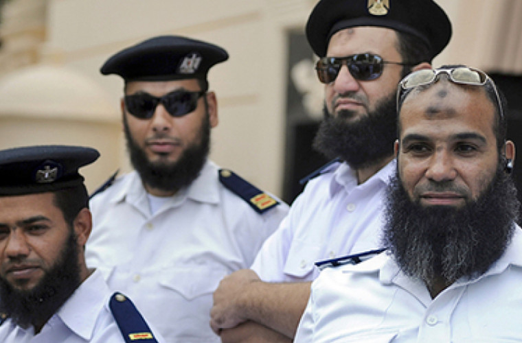 Polițiștilor egipteni li s-a interzis să poarte barbă
