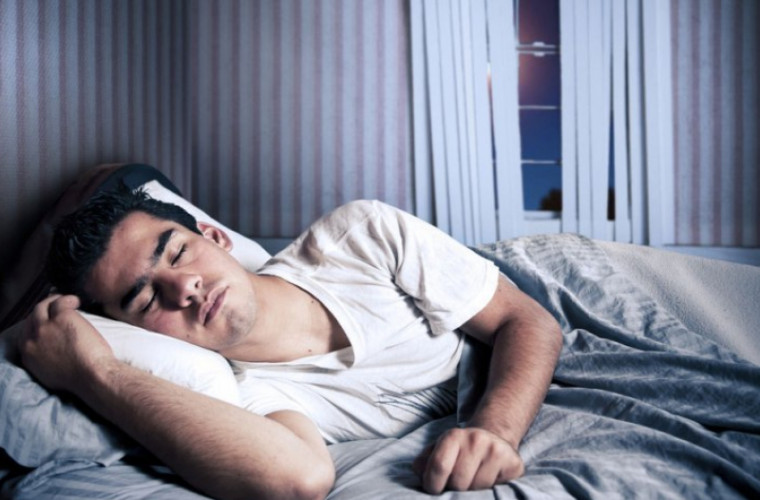 Японская компания доплачивает сотрудникам за правильный режим сна