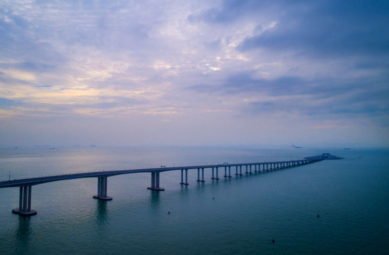 Ce se ascunde în spatele celui mai mare pod maritim din lume, inaugurat marți (FOTO) 